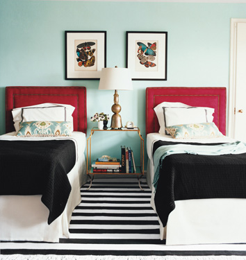 red and turquoise bedroom via houseofturquoise Turquoise + Red